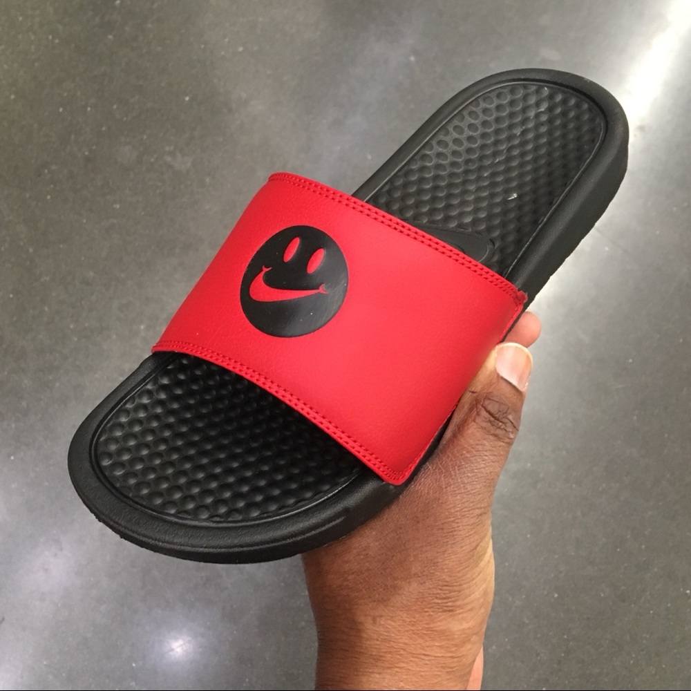NIKE RED SMILE BENASSI SLIDES HAVE A NIKE DAY